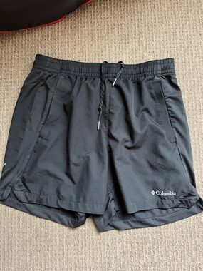 Columbia Men's Black Athletic Drawstring Shorts